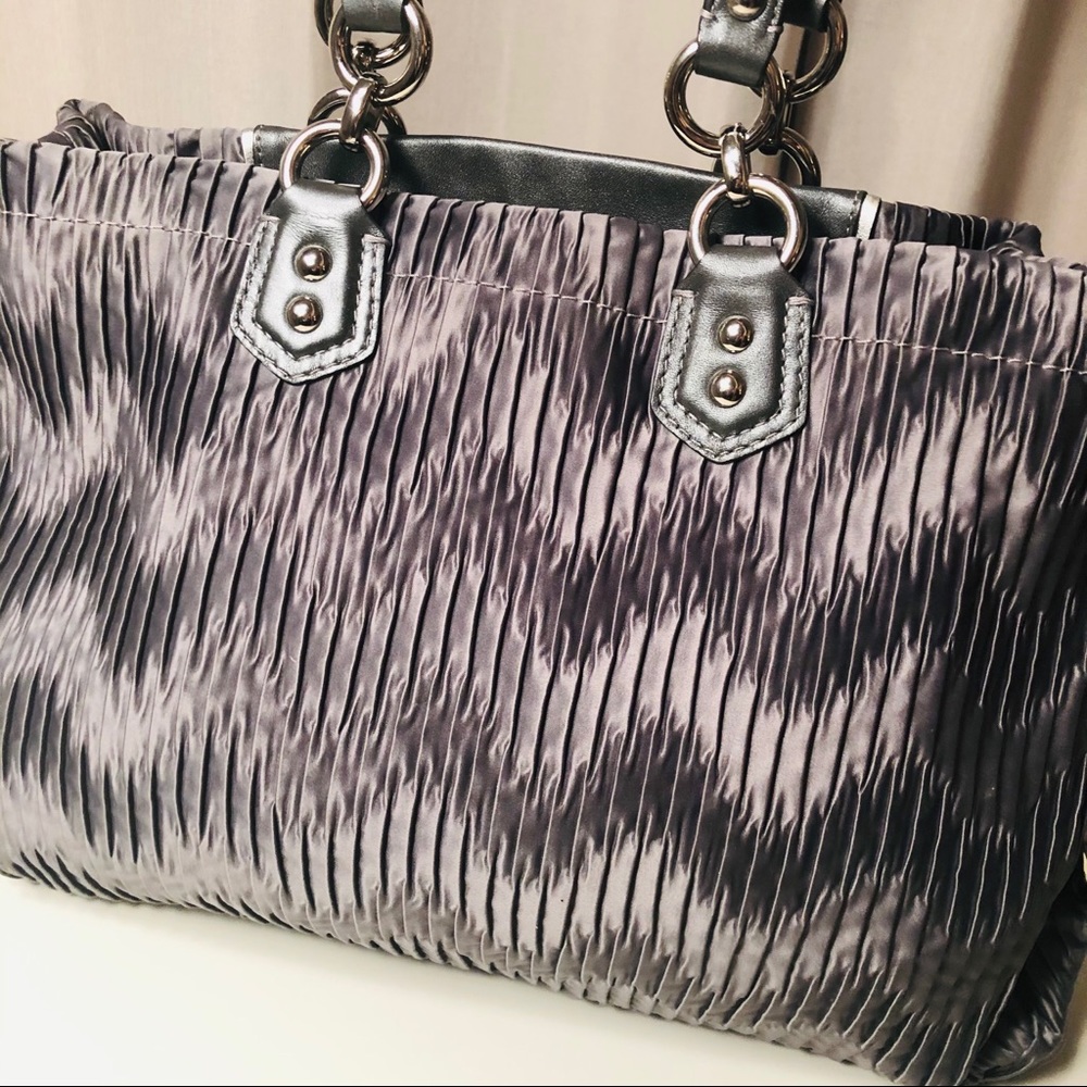 COACH Ashley Carryall Bag - Picture 5 of 9
